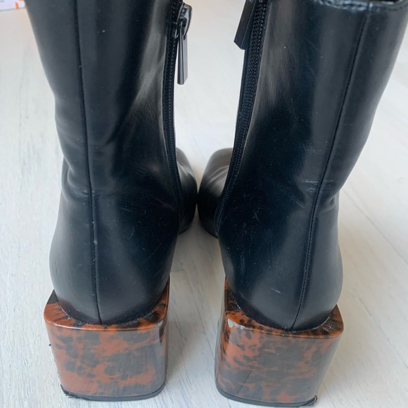 Size 5 fits 5.5 as well black Moussy Boot with tortoise shell block heel..vegan - Picture 6 of 7